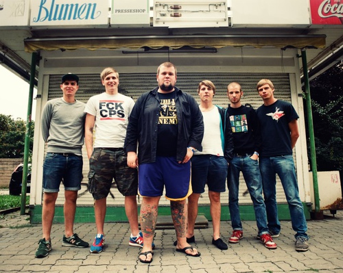 Feine Sahne Fischfilet - Noch nicht komplett im Arsch!